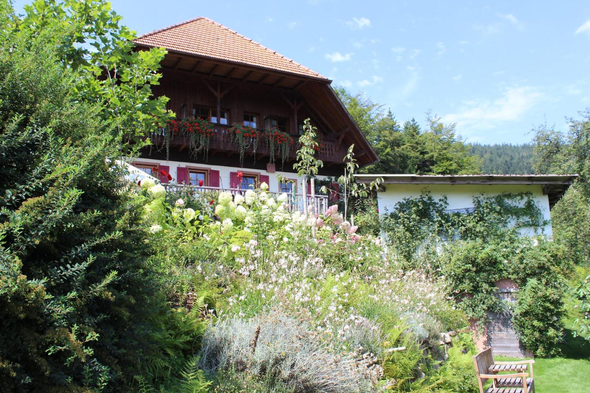 Landhaus The Moosbach Garden *